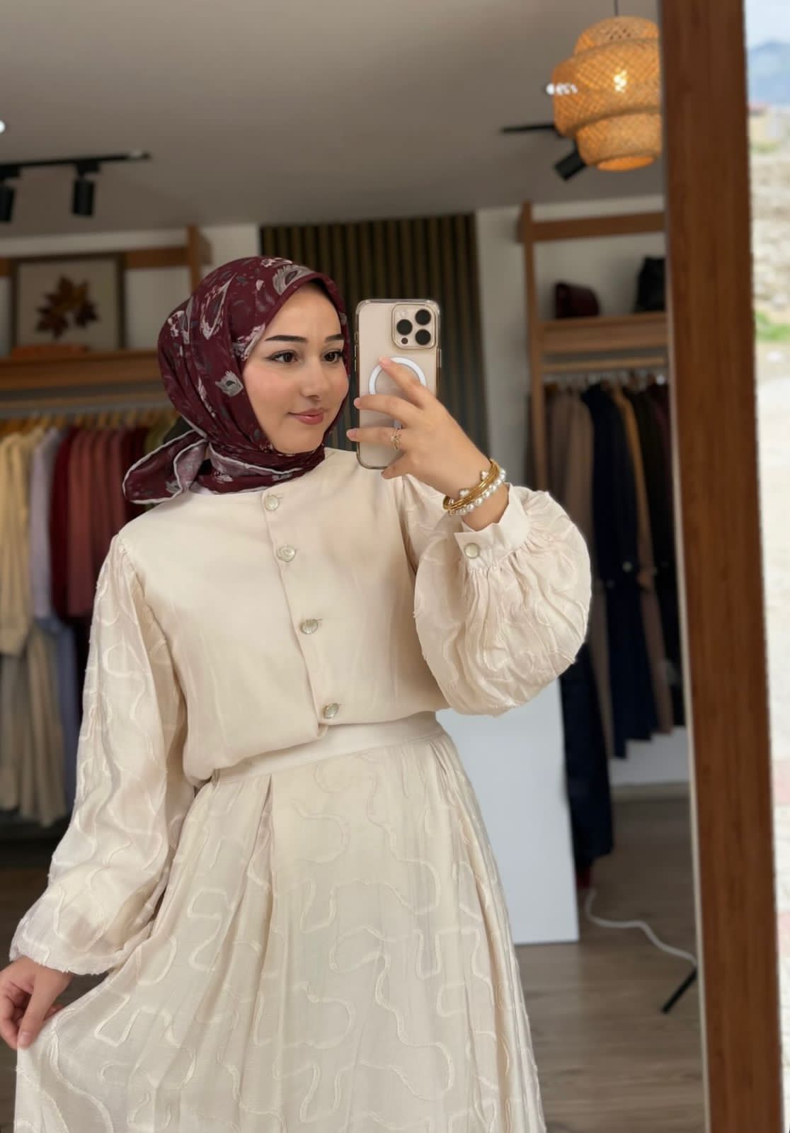 Güzelbahçe Zarif Partner Bayan Escort İpek